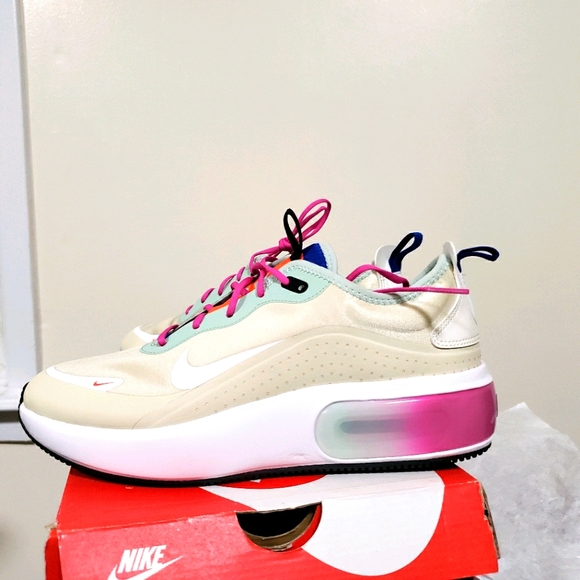 Nike Shoes - Nike Air Max Dia Sneakers